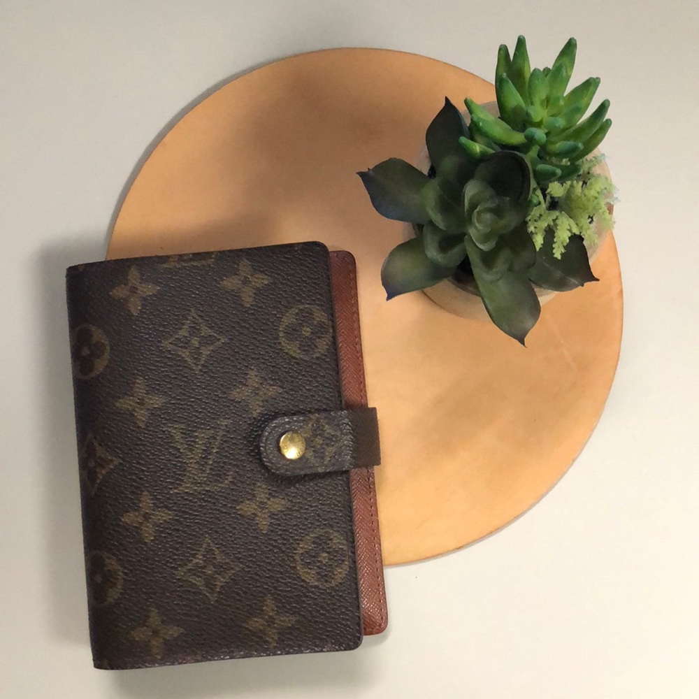 Louis Vuitton Small Ring Agenda